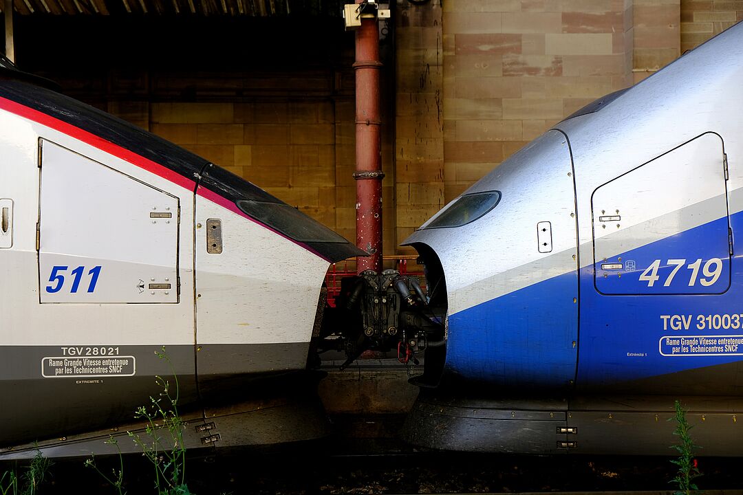  Ein TGV 1 und ein TGV 2 kuppeln