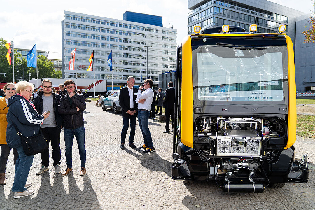 Eröffnungsveranstaltung der DigiNet-PS Teststrecke für automatisiertes und vernetztes Fahren im "bauhause reuse" auf dem Ernst-Reuter-Platz