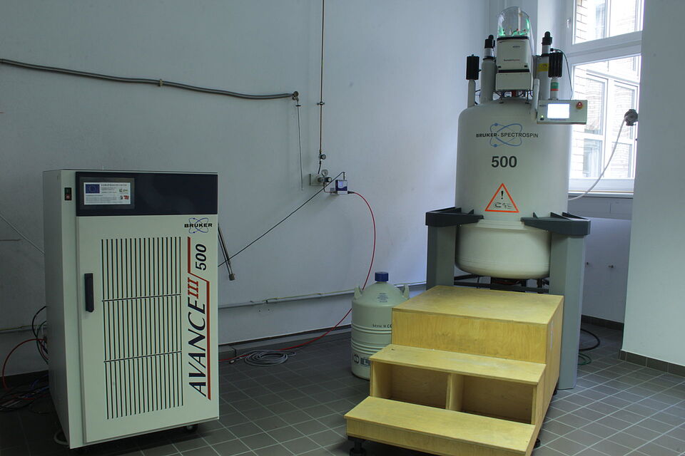 Spektrometer AVIII 500 MHz Raum C85