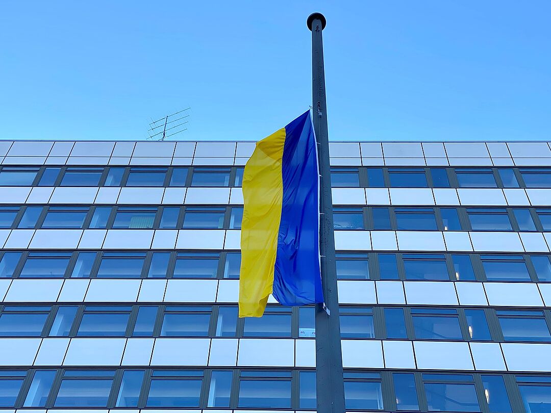 TU Berlin flies the Ukranian flag