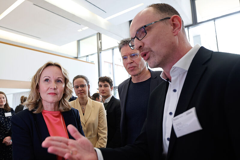 Steffi Lemke und Bernhard Rohleder im Gespräch mit Frank Pallas
